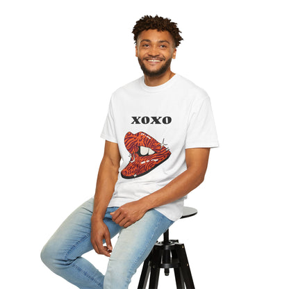 XOXO Leopard Lips Graphic T-Shirt