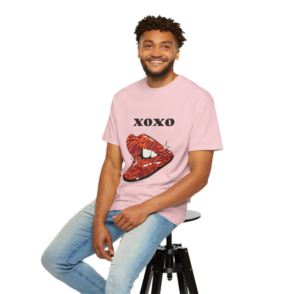 XOXO Leopard Lips Graphic T-Shirt